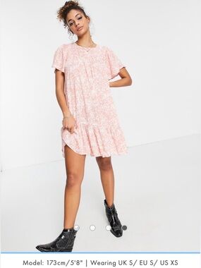 Peach Floral Short Sleeve Sundress Size M